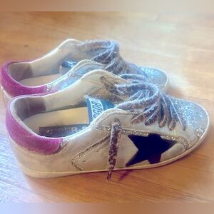 Woman’s golden goose sneakers